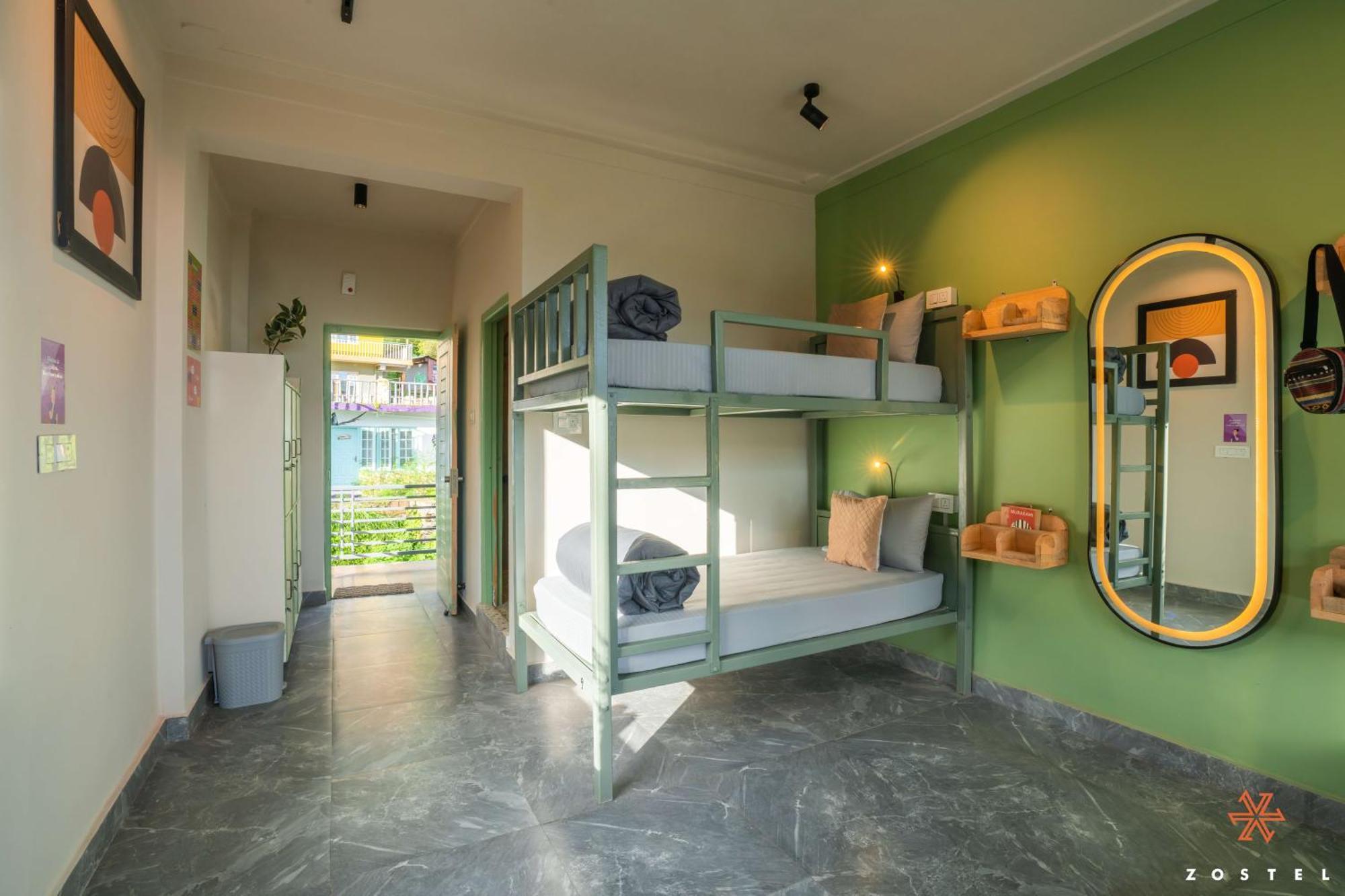 Zostel Dharamkot Hostel McLeod Ganj Exterior foto